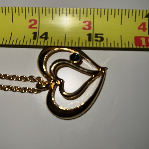 Avon Gold-Toned Floating Heart Green Stone Necklace Length - Picture 8 of 11